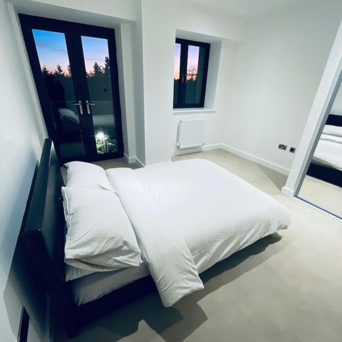 New One Bedroom Luxury Apartment In Solihull Exteriör bild