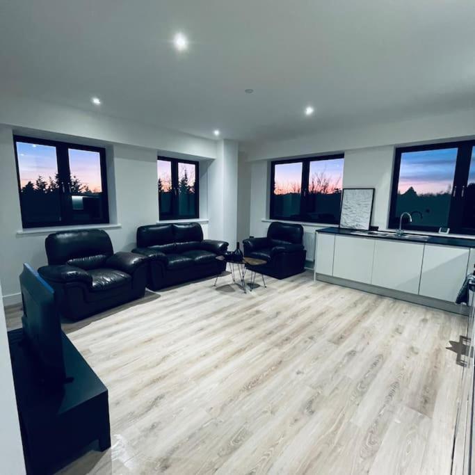 New One Bedroom Luxury Apartment In Solihull Exteriör bild