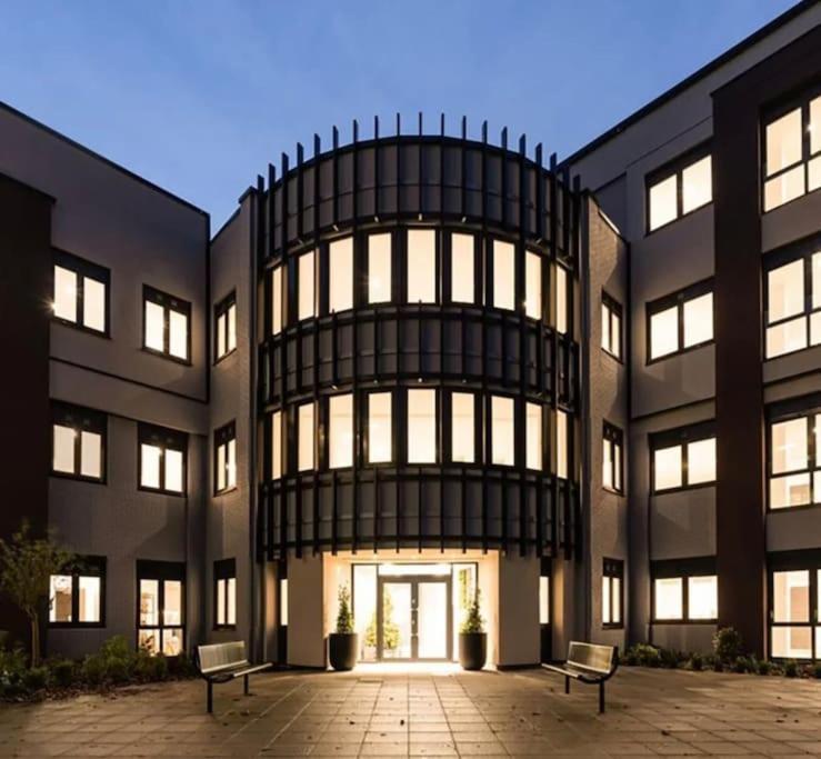 New One Bedroom Luxury Apartment In Solihull Exteriör bild