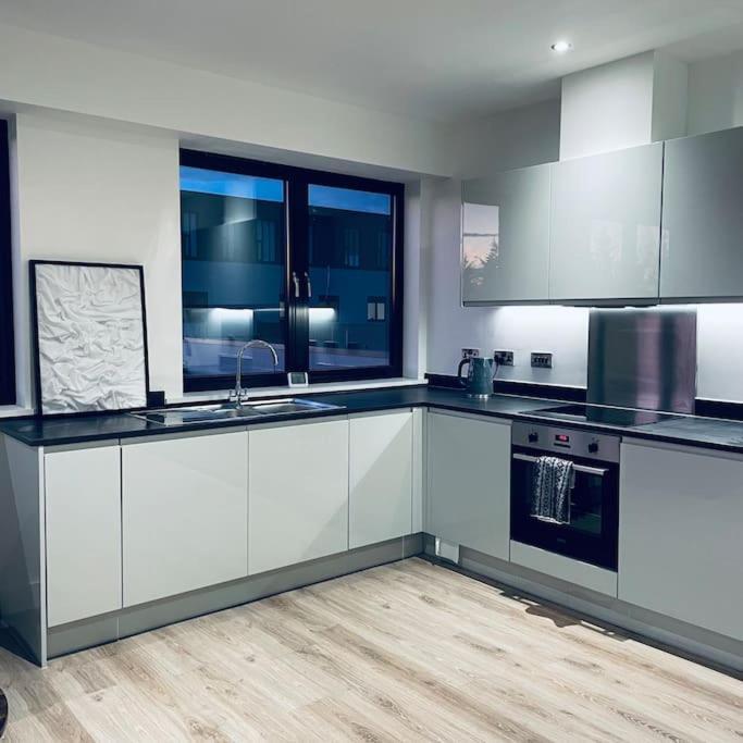 New One Bedroom Luxury Apartment In Solihull Exteriör bild